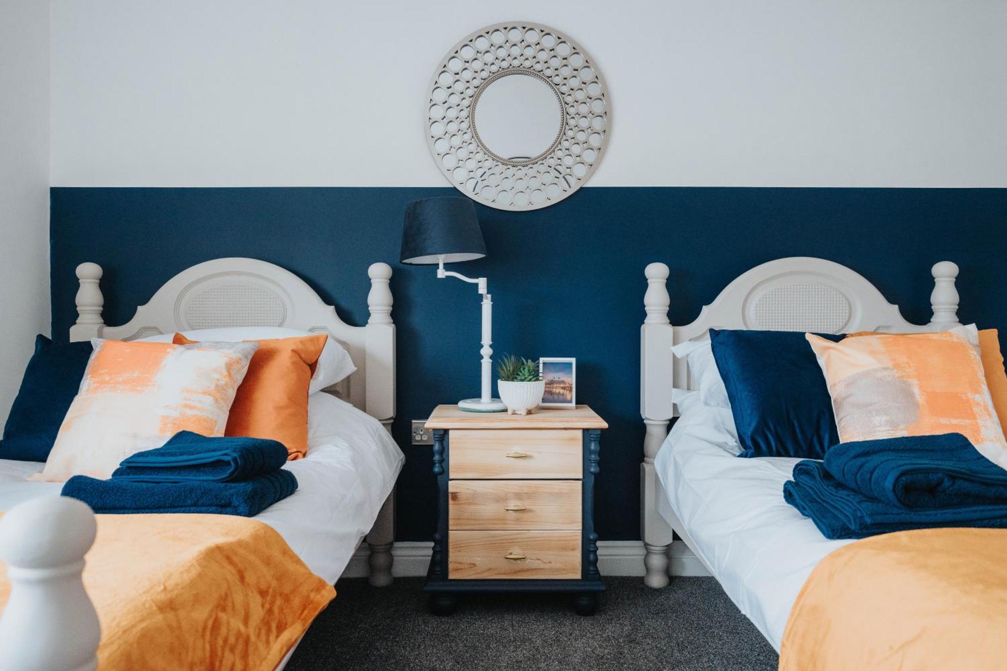 Shawe House - 10 Minute Mcr Airport - Free Parking Villa Wythenshawe Phòng bức ảnh