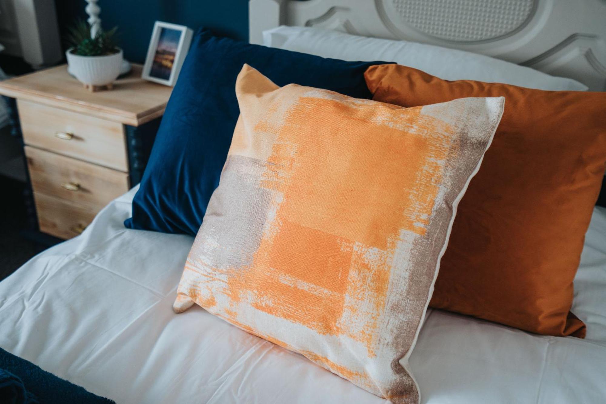 Shawe House - 10 Minute Mcr Airport - Free Parking Villa Wythenshawe Phòng bức ảnh