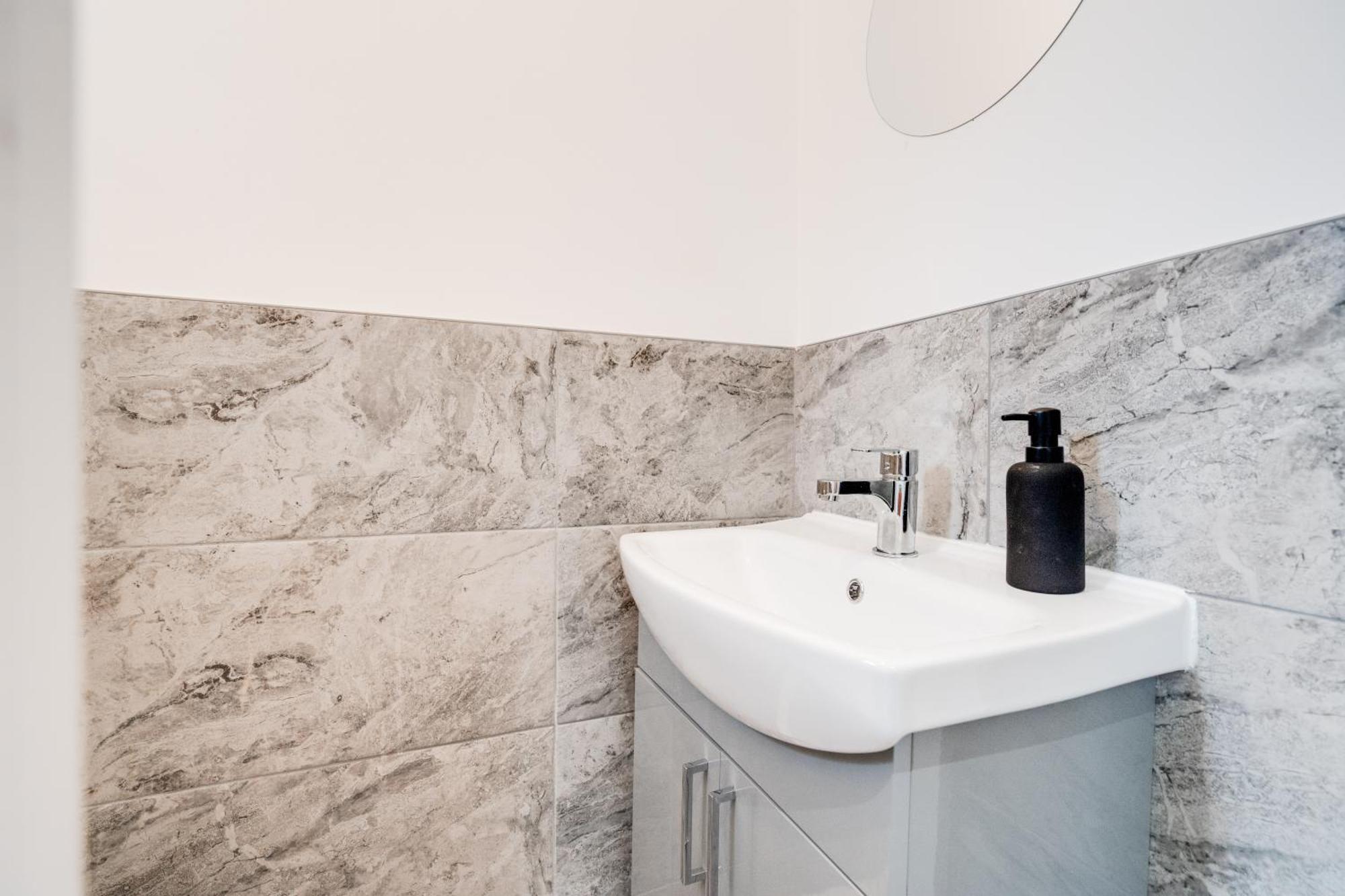 Shawe House - 10 Minute Mcr Airport - Free Parking Villa Wythenshawe Phòng bức ảnh