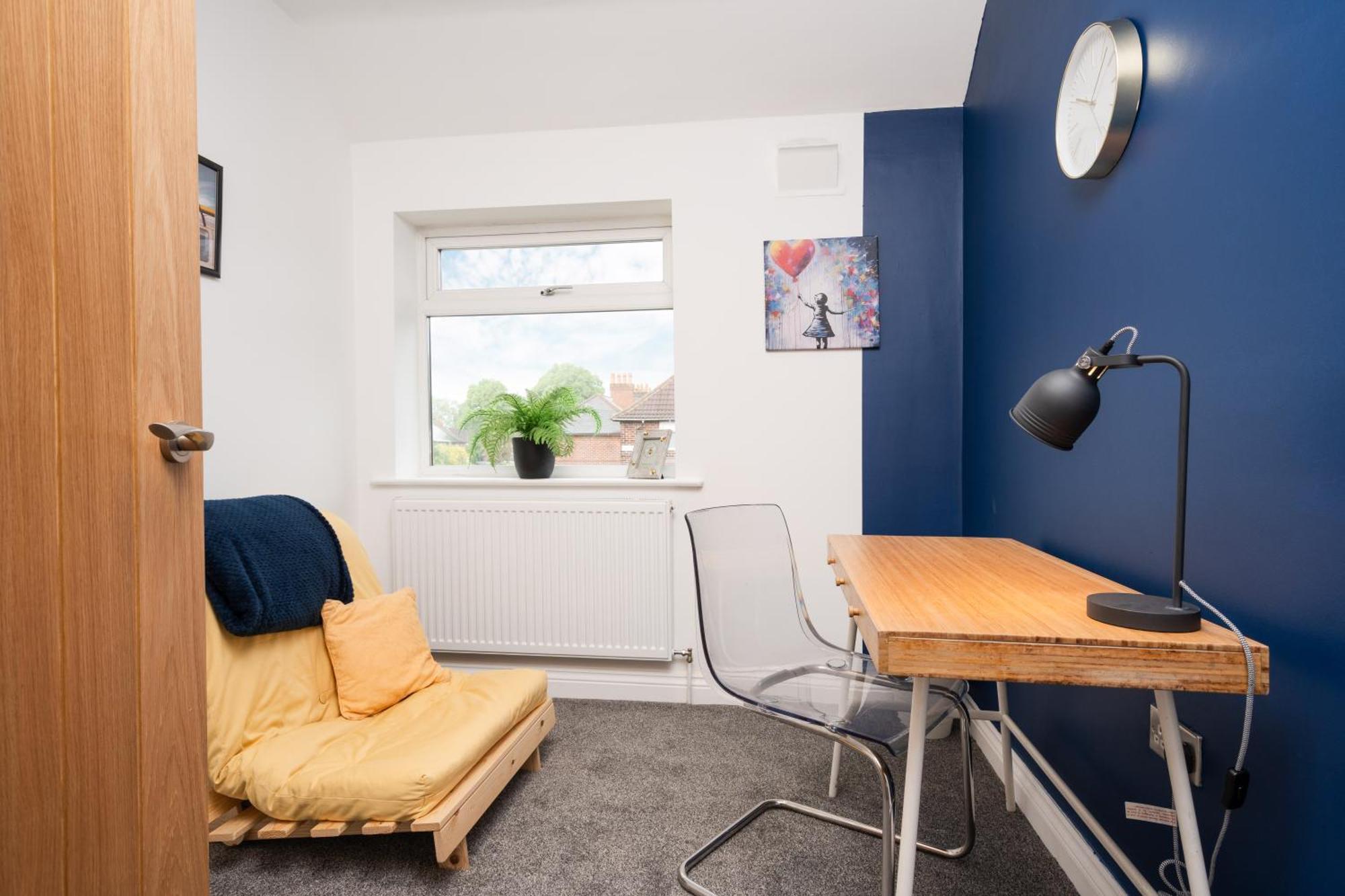 Shawe House - 10 Minute Mcr Airport - Free Parking Villa Wythenshawe Phòng bức ảnh
